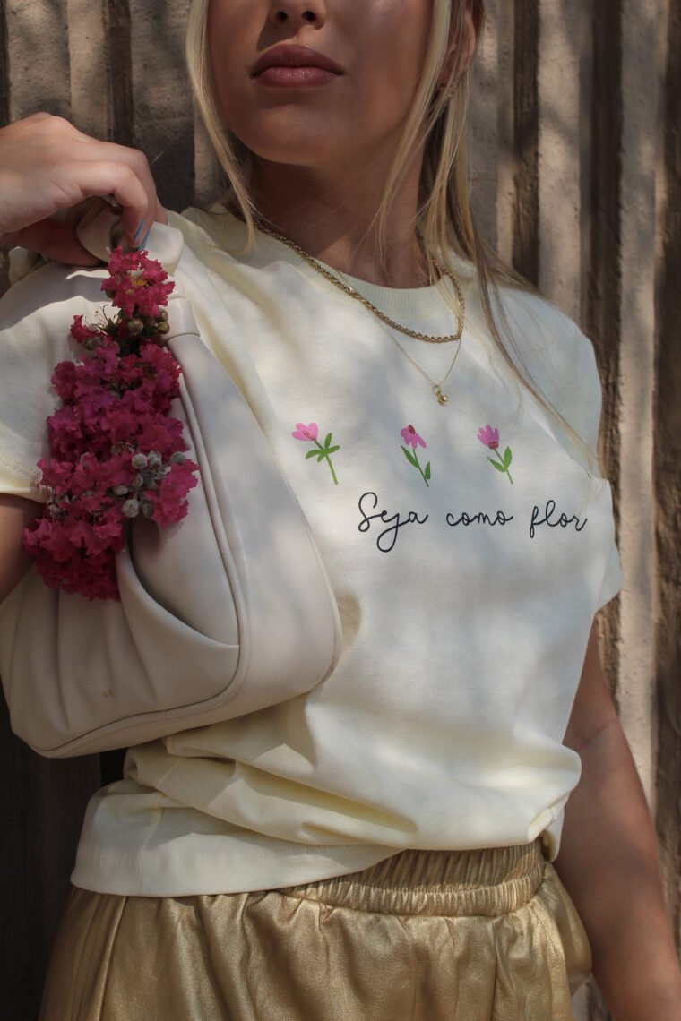 T-shirt Seja como flor